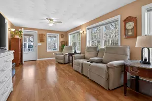 1 Cambridge Dr, Merrimack, NH 03054 - Photo 22