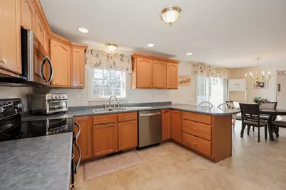 66 Sandy Brook Street, Manchester, NH 03103 - Photo 6