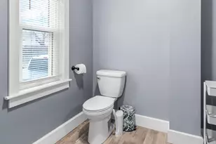 36 S Maple St, Manchester, NH 03103 - Photo 16