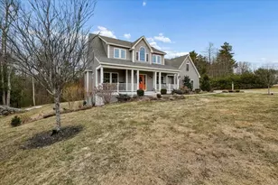 5 Whiting Farm Dr, Amherst, NH 03031 - Photo 2