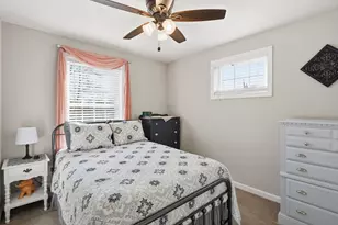 154 Watts St, Manchester, NH 03104 - Photo 14