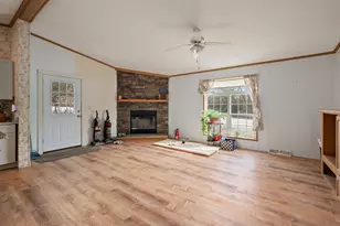709 S Main St, Franklin, NH 03235 - Photo 10