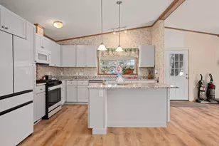 709 S Main St, Franklin, NH 03235 - Photo 4
