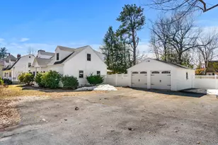 23 Eastman St, Nashua, NH 03060 - Photo 2