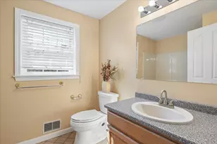 250 Pasture Dr, Manchester, NH 03102 - Photo 22