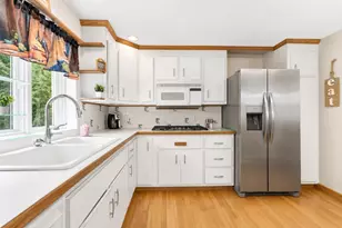 28 Spring Rd, Amherst, NH 03031 - Photo 10