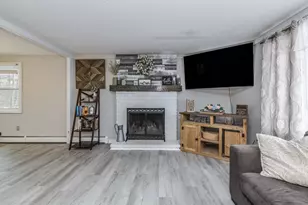 46 Stark Ln, Litchfield, NH 03052 - Photo 4