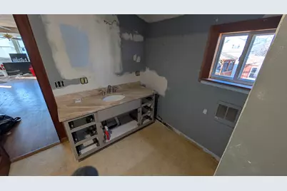 80 Orchard Avenue, Manchester, NH 03109 - Photo 8