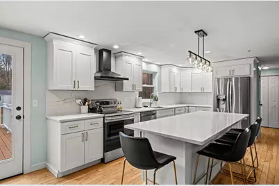 2 Sara Beth Lane, Londonderry, NH 03053 - Photo 4