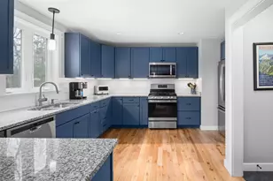 13 Clover Ln, Londonderry, NH 03053 - Photo 4