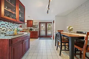 35 Olde Country Village, Londonderry, NH 03053 - Photo 6