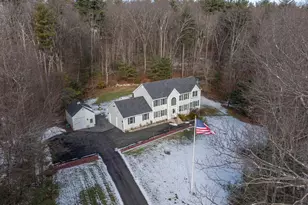 43 Lampton Dr, Derry, NH 03308 - Photo 4