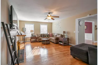 43 Lampton Lane, Derry, NH 03308 - Photo 18