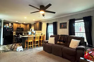 14 Hilltop Manor Mobile Home Park, Littleton, NH 03561 - Photo 10