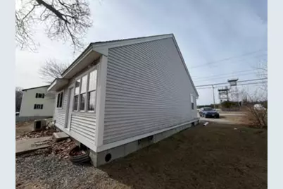 127 Daniel Webster Highway, Merrimack, NH 03054 - Photo 4