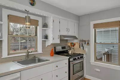 120 Peak Street, Manchester, NH 03104 - Photo 8