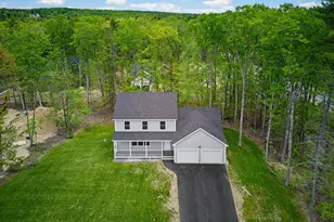1 Blaisdell Ct, Raymond, NH 03077 - Photo 2