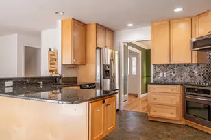 5 Lowther Pl, Nashua, NH 03060 - Photo 8