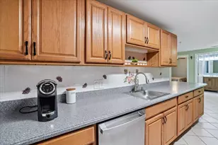 4 Crestview Cir, Londonderry, NH 03053 - Photo 4