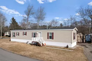 53 Seabreeze Dr, North Hampton, NH 03862 - Photo 1