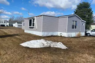 117 Whippooorwill St, Seabrook, NH 03874 - Photo 2