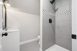 10 Hayes Ave, Manchester, NH 03103 - Photo 20