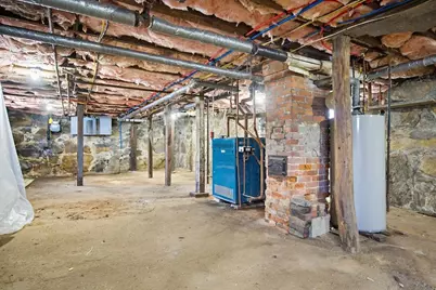 10  Hayes Avenue, Manchester, NH 03103 - Photo 26