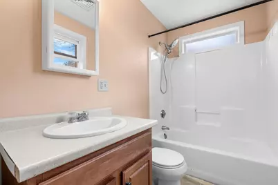 108 W Shore Avenue, Manchester, NH 03109 - Photo 18