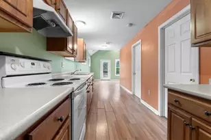 108 W Shore Ave, Manchester, NH 03109 - Photo 4