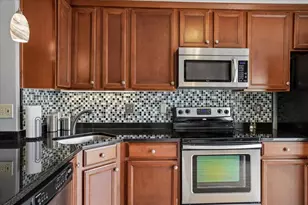 417 Fox Hollow Way, Manchester, NH 03104 - Photo 10