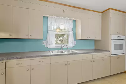 30 Cliff Street, Manchester, NH 03103 - Photo 8