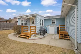 30 Cliff St, Manchester, NH 03103 - Photo 4