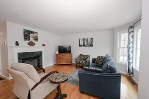 7 Mulberry Ln, Amherst, NH 03031 - Photo 8
