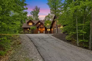 172 S Peak Rd, Lincoln, NH 03251 - Photo 1