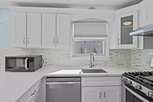 31 Bluestone Dr, Nashua, NH 03060 - Photo 4