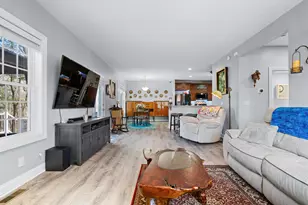 523 Coolidge Ave, Manchester, NH 03102 - Photo 6