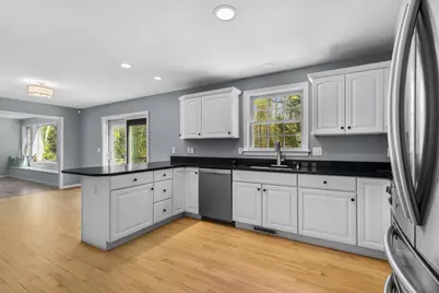 110 Tuck Drive, Fremont, NH 03044 - Photo 4