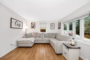 4 Kittery Dr, Nashua, NH 03062 - Photo 8