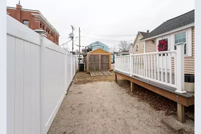 435 Central Street, Manchester, NH 03103 - Photo 4