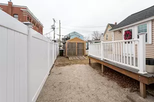 435 Central St, Manchester, NH 03103 - Photo 4