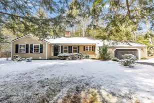 28 Wendover Way, Bedford, NH 03110 - Photo 2