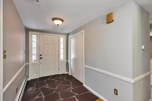 28 Wendover Way, Bedford, NH 03110 - Photo 6