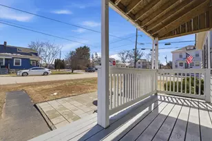38 Garden St, Manchester, NH 03103 - Photo 8