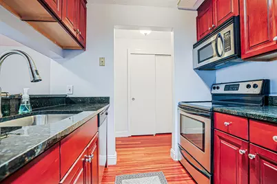 230 Eastern Avenue #303, Manchester, NH 03104 - Photo 8