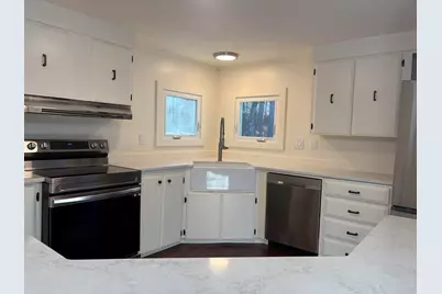 15 Edgewood Drive, Hopkinton, NH 03229 - Photo 2