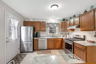 11 Linden St, Hudson, NH 03051 - Photo 4