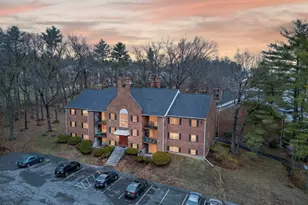 3 Louisburg Square, Nashua, NH 03060 - Photo 1