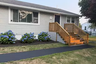 17 Winchester St, Portsmouth, NH 03801 - Photo 2