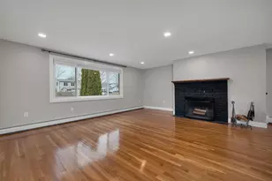 17 Winchester St, Portsmouth, NH 03801 - Photo 12