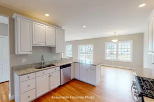 83 Lantern Dr, Sandown, NH 03873 - Photo 2